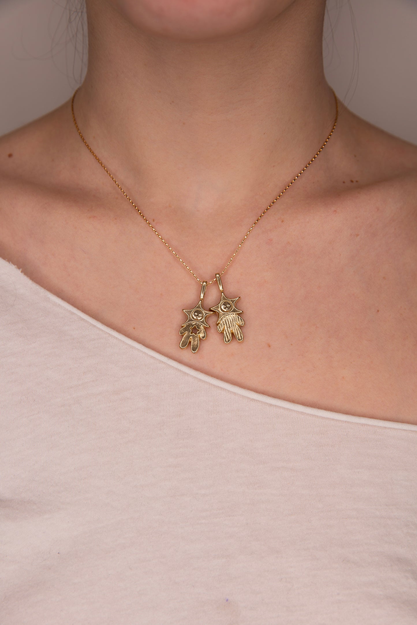 GOLD TONE STAR BABY NECKLACE SET